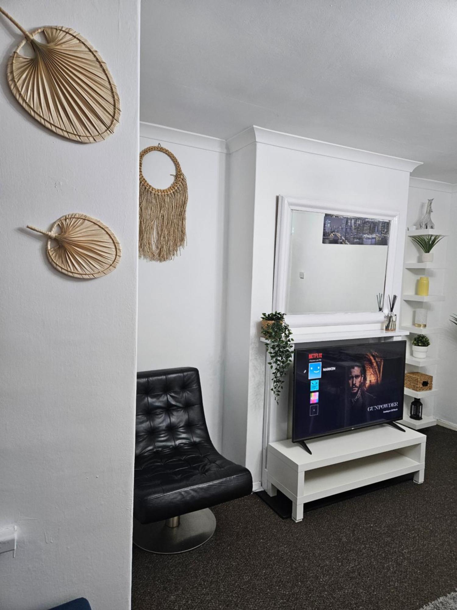Nariken Apartments, Кардифф Экстерьер фото