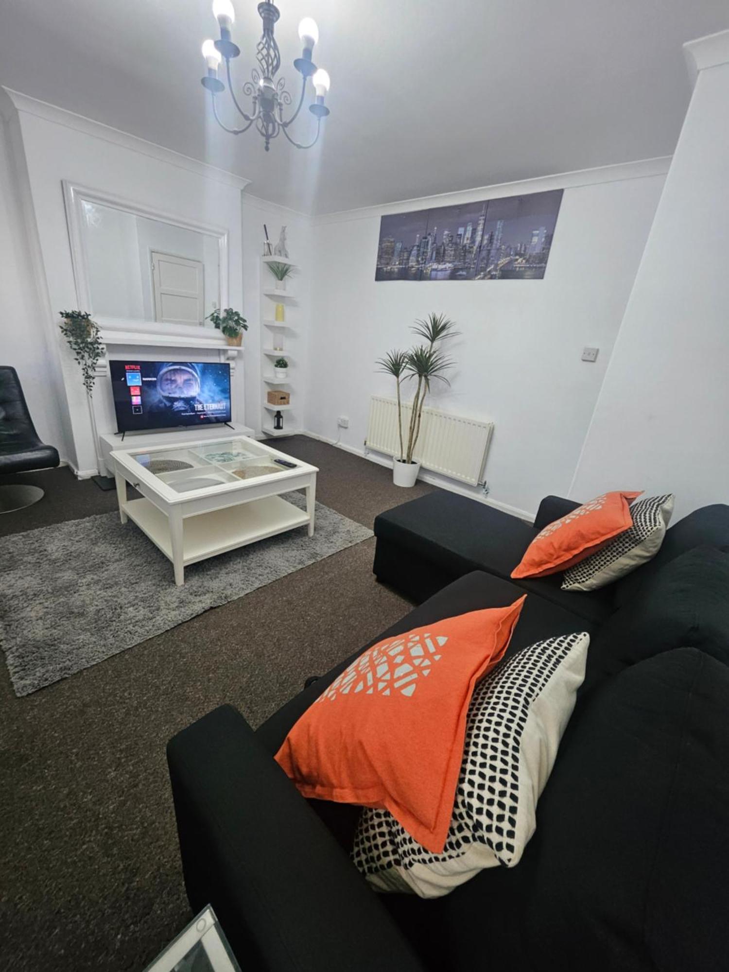 Nariken Apartments, Кардифф Экстерьер фото